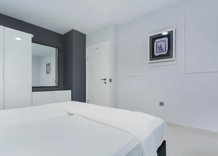 Twin Apartmanhotel 4*