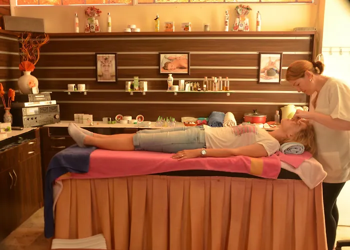 Twin Apartmanhotel 4*