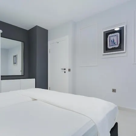 Twin 아파트호텔 4*