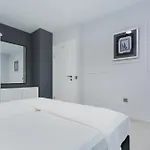 Twin Apart-hotel 4*