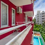 Twin Apart-hotel 4*