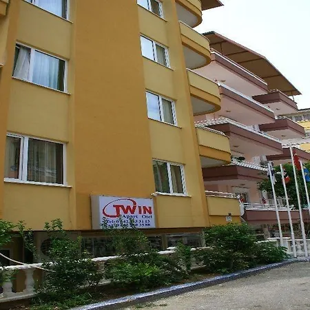 Hotel apartamentowy Twin 3*